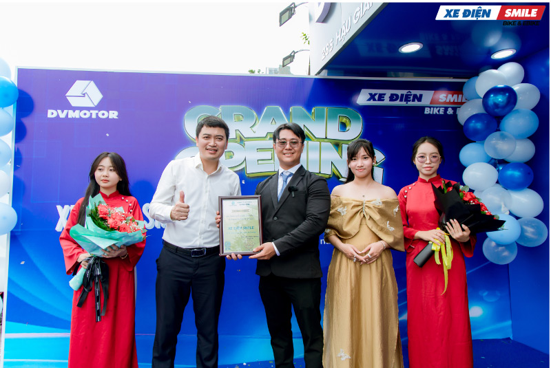 Tôn chỉ của doanh nghiệp: "Bán xe chính hãng, là tôn trọng khách hàng!"