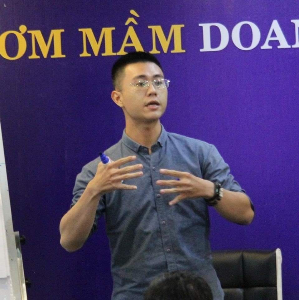 Phạm Lý Minh Khoa (Khoa Smile) - Founder & CEO Xe Điện Smile