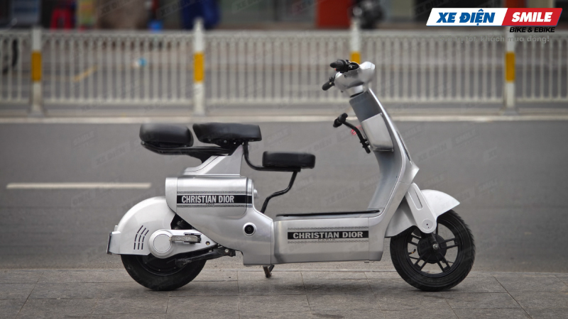 Xe Điện Smile áp dụng kỹ thuật sơn xe hiện đại