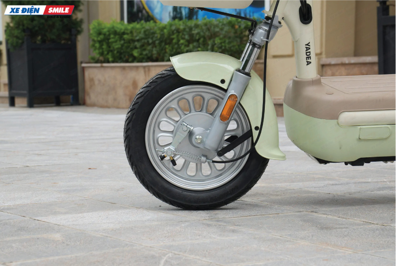 Xe đạp điện YADEA iFUN trang bị lốp xe bám đường tốt