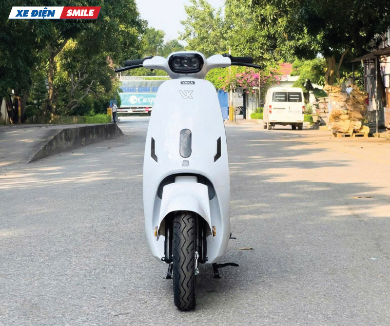 xe máy điện Yaka VX 5 bình sở hữu nét đẹp trẻ trung