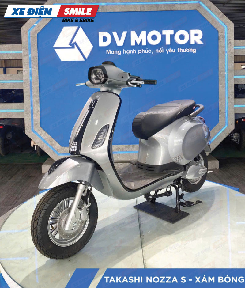 Takashi Nozza S 2025 đèn vuông mang nét đẹp của kiểu dáng Vespa cổ