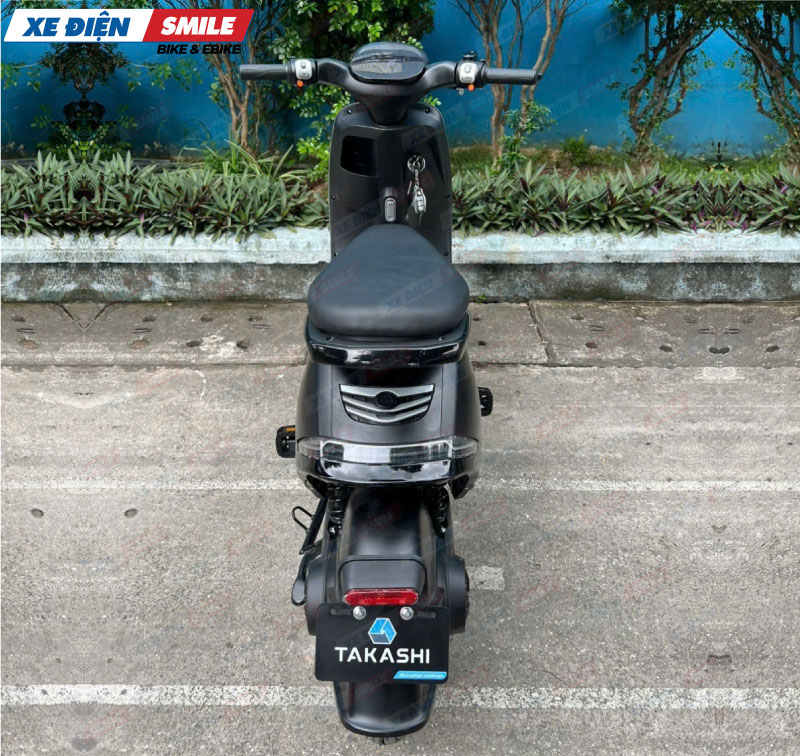 Takashi Mono Plus được trang bị tính năng ra lệnh bằng giọng nói thông minh