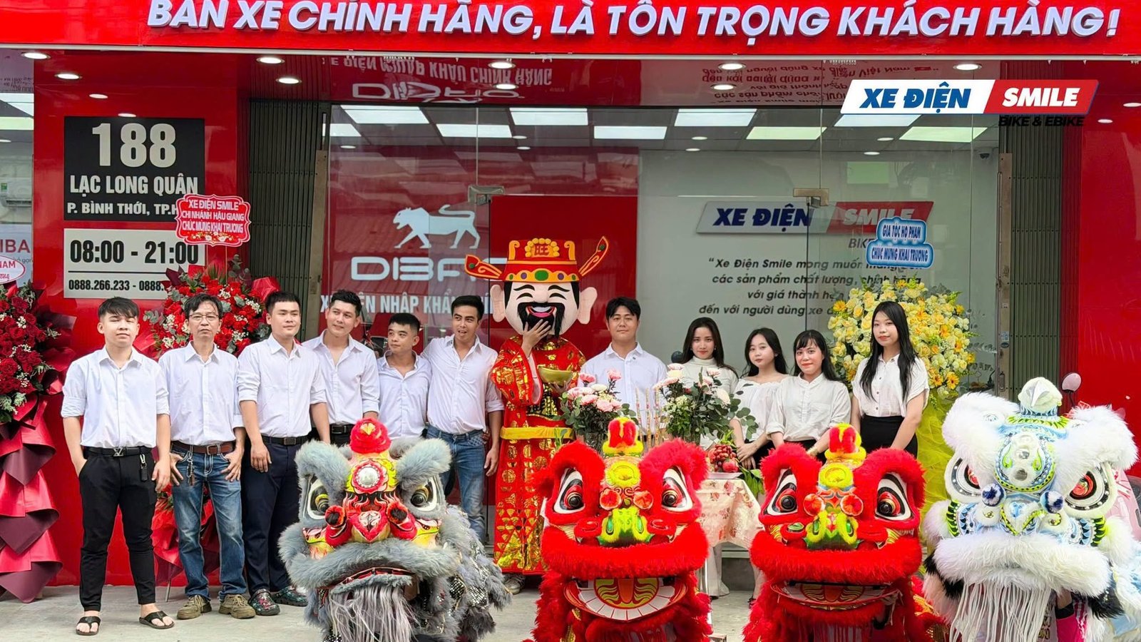 Mặt tiền cửa hàng Xe Điện Smile 188 Lạc Long Quân, Phường Bình Thới, mở 8h đến 21h