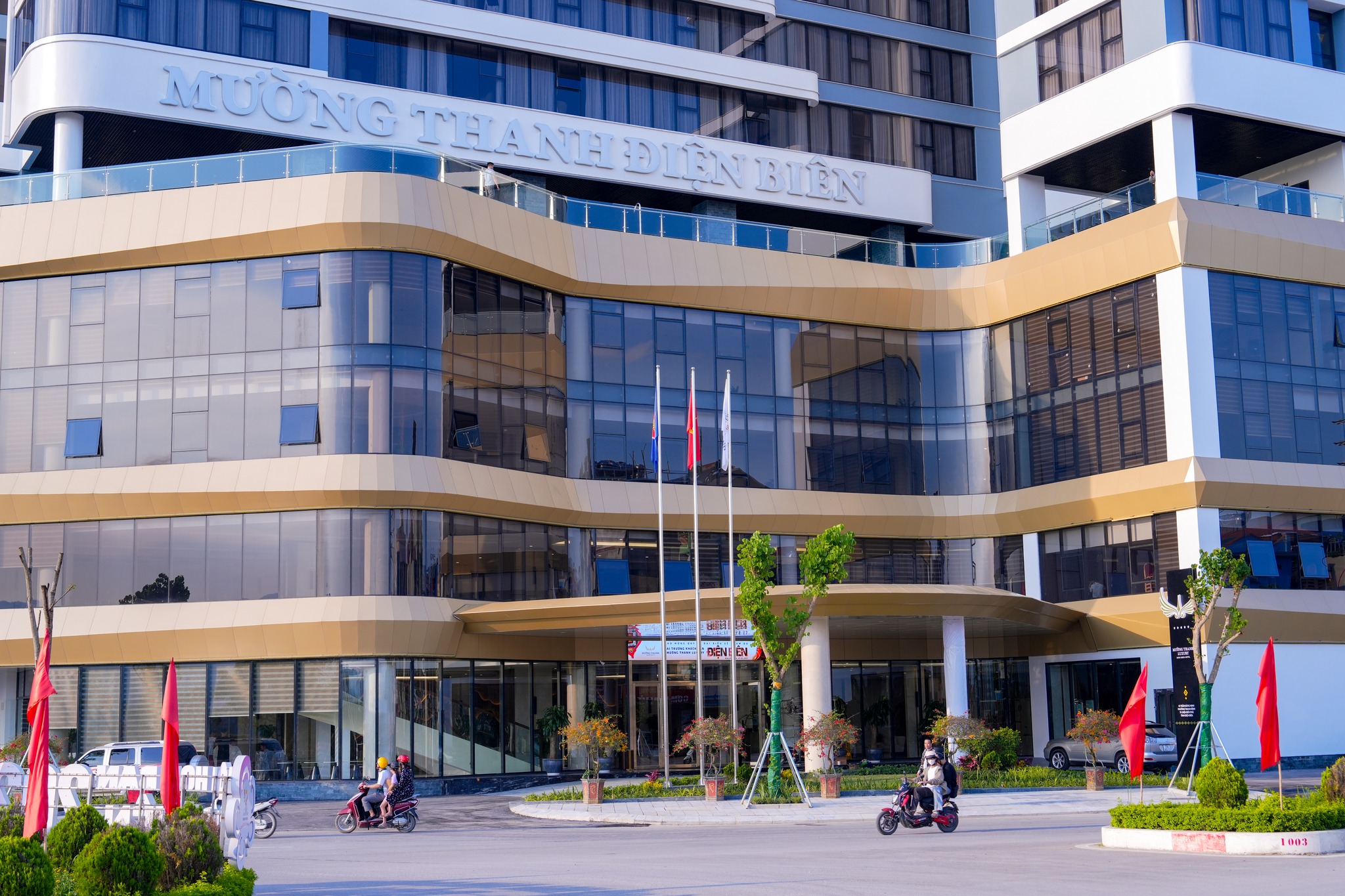 mường thanh luxury điện biên 5 sao hellotripvietnam