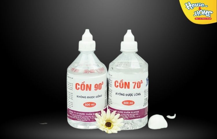 Tẩy vết mực bút bi bằng dung dịch cồn