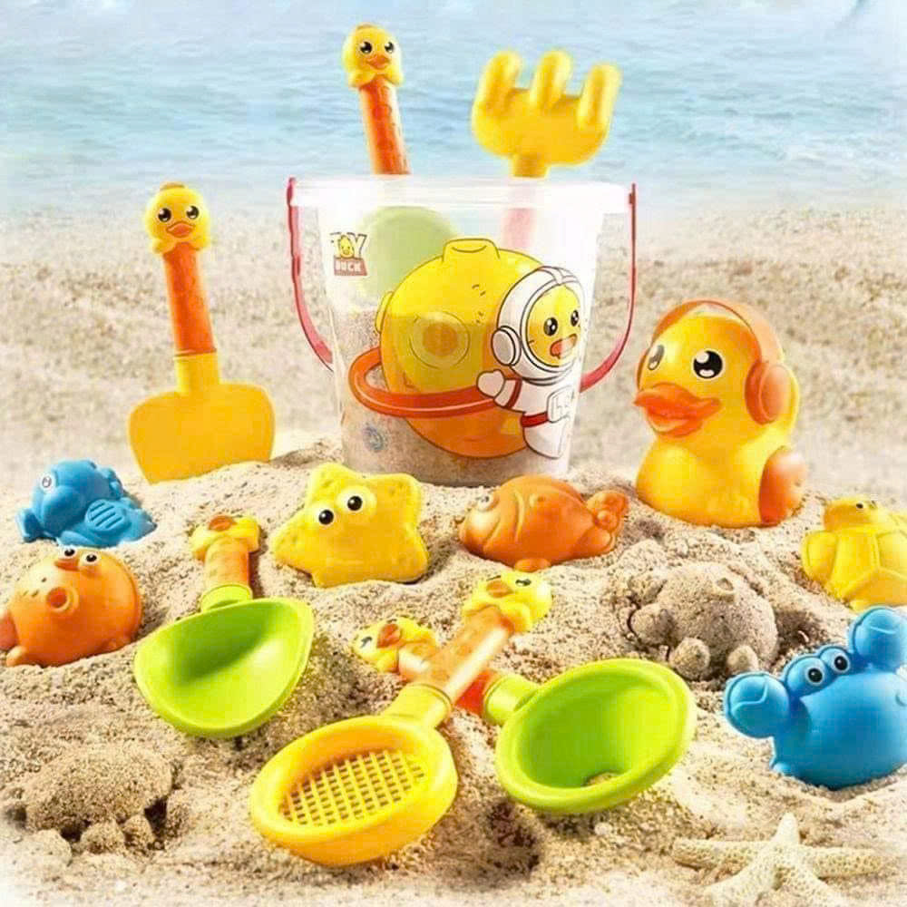 Xô Xúc Cát Đi Biển 18 Món Cho Bé – Bộ Đồ Chơi Cát Hình Vịt Dễ Thương Kèm Xẻng, Khuôn, Xô