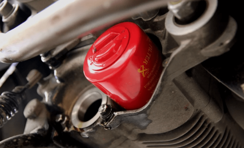 Những lưu ý khi thay lọc nhớt Vespa Sprint