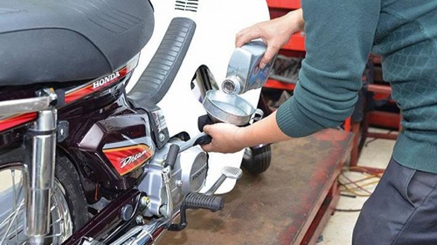 Thay nhớt xe máy bao nhiêu tiền?