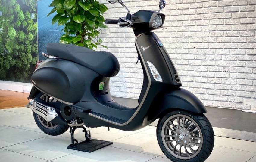 Các mẫu xe Vespa Sprint đen nhám đẳng cấp cho giới trẻ