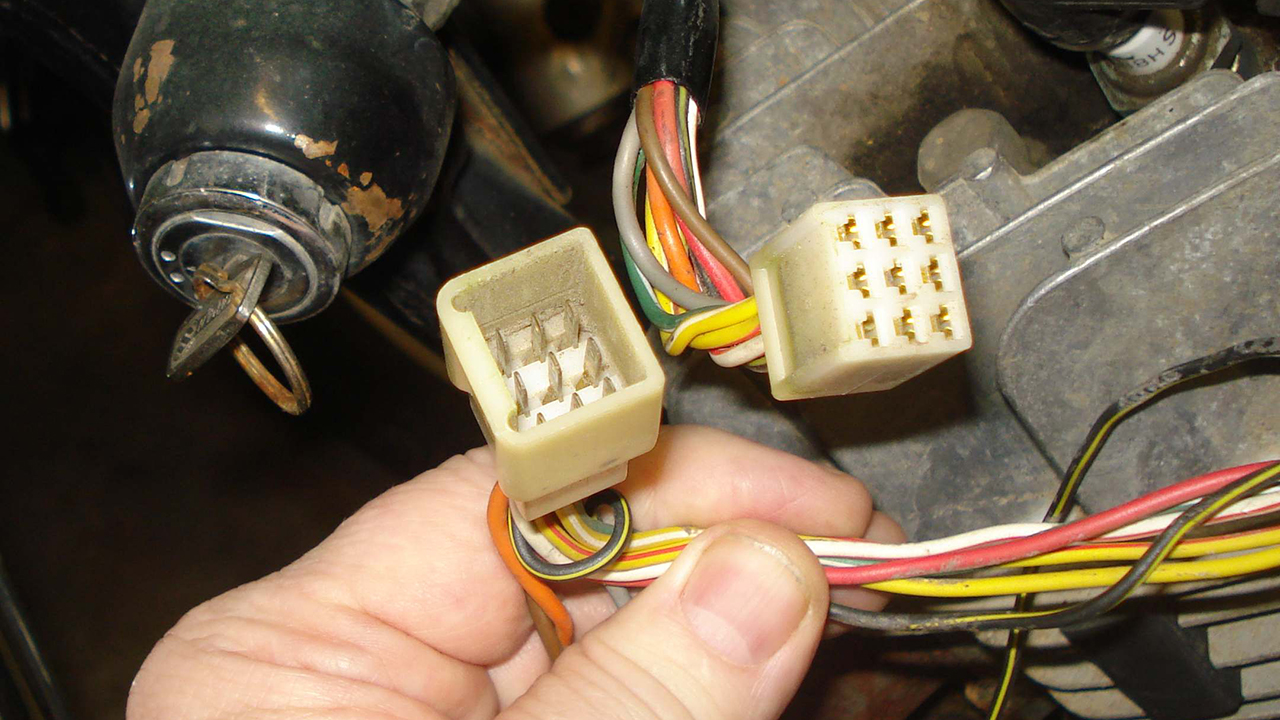 Nên kiểm tra và bảo dưỡng xe máy trước khi đi chơi lễ 30/4- 1/5 không?