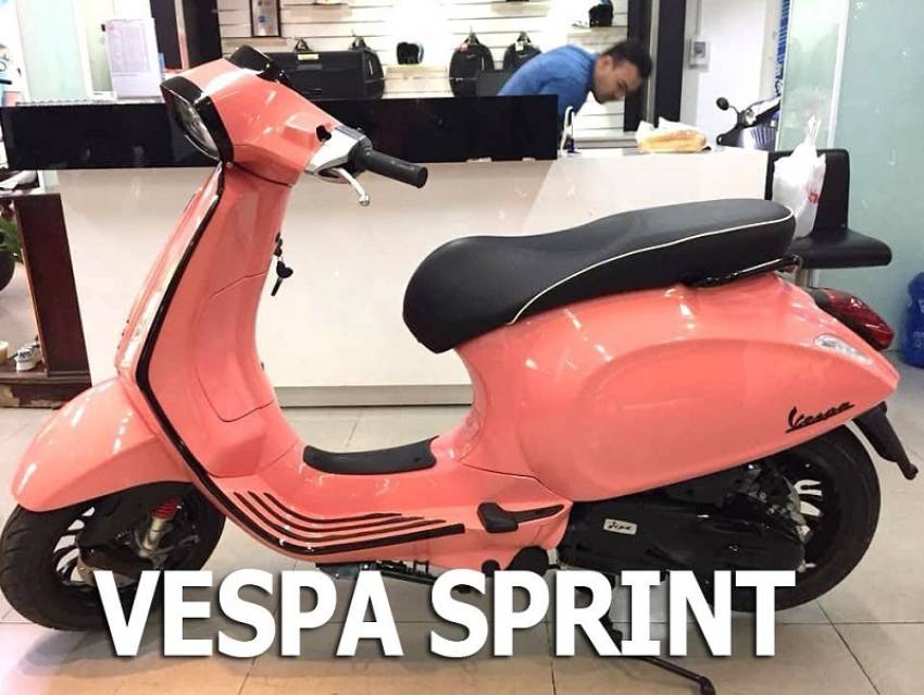 vespa màu hồng