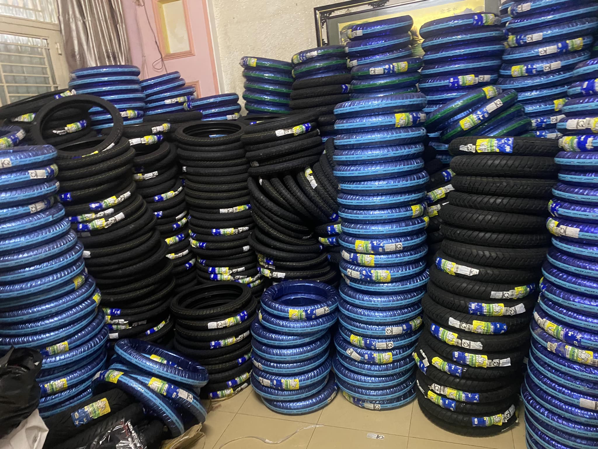 Vỏ xe số/ côn tay Michelin City Extra 2.75- 17