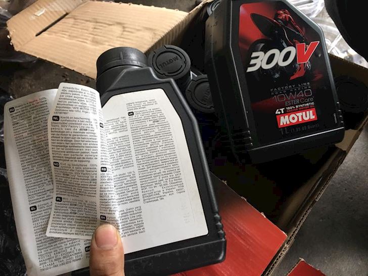 Nhớt Motul 300V Factory Line 10W40 1L Nhập Khẩu Pháp