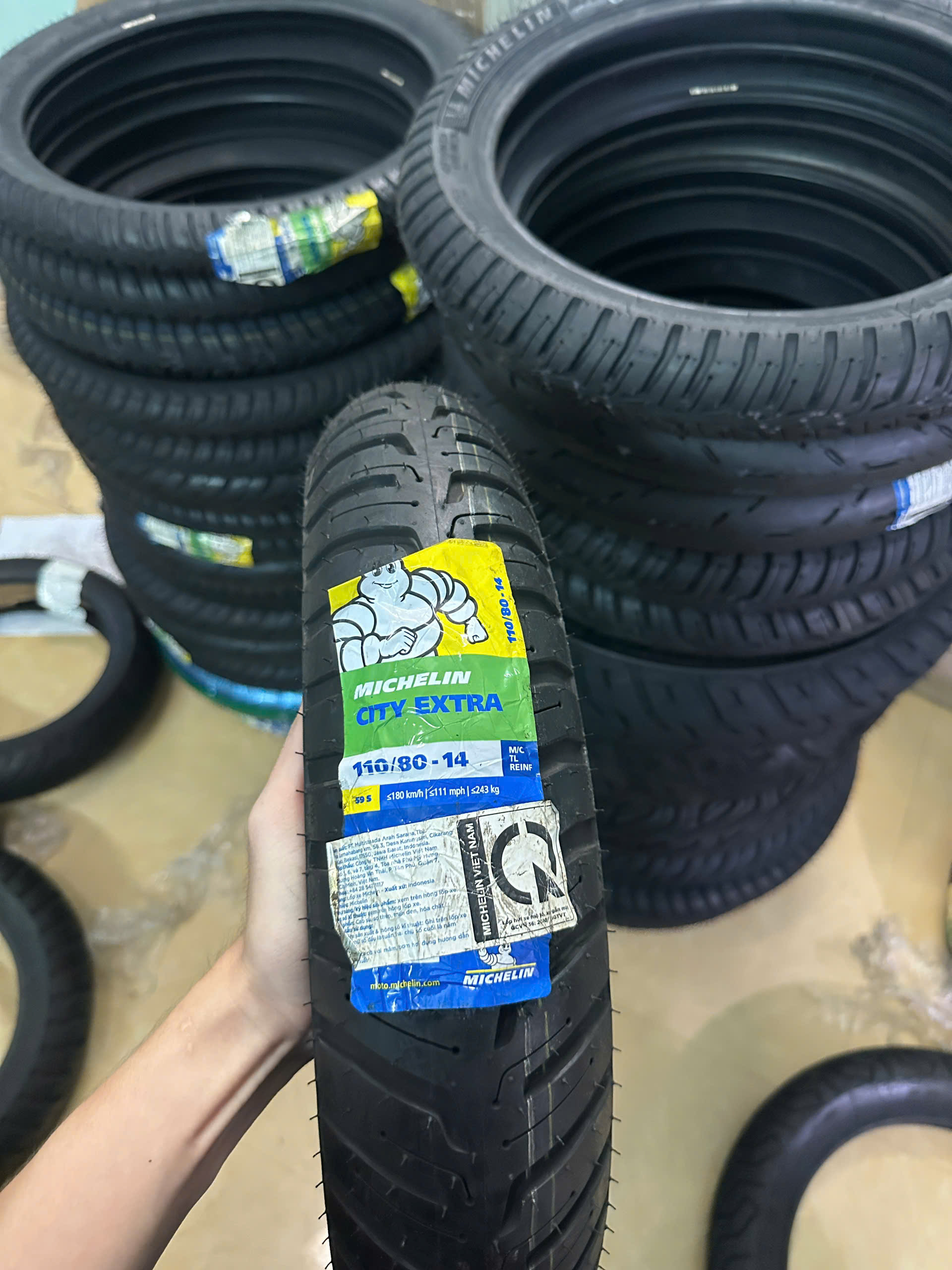 Vỏ xe tay ga Michelin City Extra 110/80 - 14