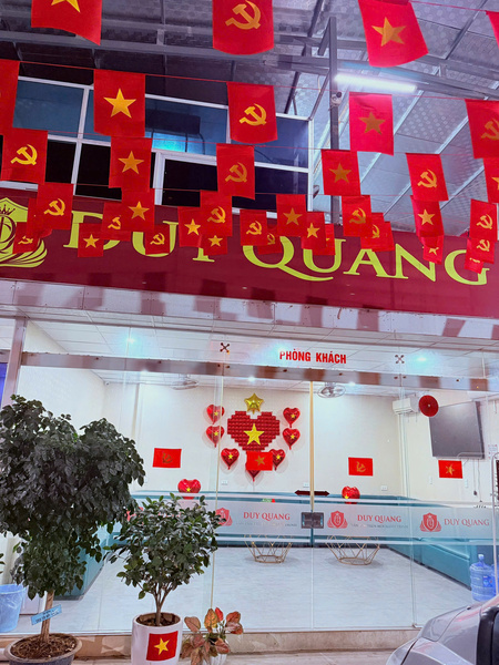 Nhà xe Duy Quang – Rực rỡ sắc màu, tự hào chào mừng 50 năm Giải phóng miền Nam (30/4/1975 – 30/4/2025)