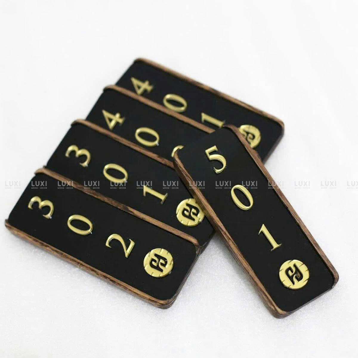 Thẻ Số Phòng Gỗ Kết Hợp Mica In Logo Theo Yêu Cầu