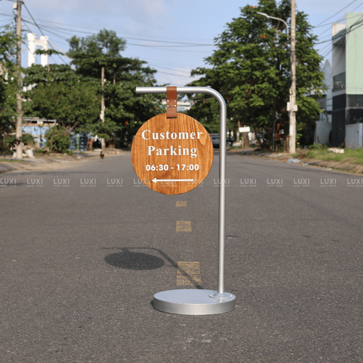 STANDEE SẮT CHỮ L NGƯỢC DECOR NHÀ HÀNG, QUÁN CÀ PHÊ - LUXI DECOR