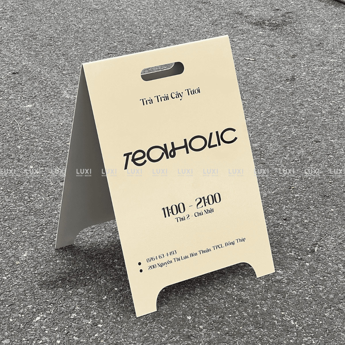 STANDEE SẮT CHỮ A CÓ TAY CẦM - DECOR NHÀ HÀNG, QUÁN CÀ PHÊ - LUXI DECOR