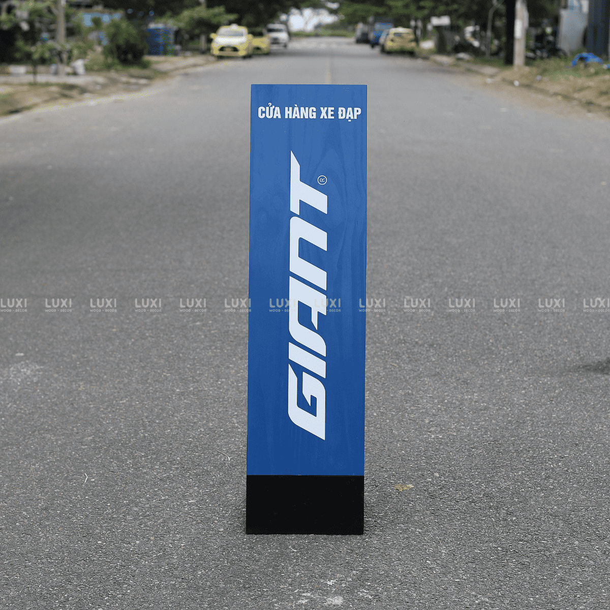 STANDEE SẮT CẮM ĐỰNG ĐẾ IN 1 MẶT -  DECOR NHÀ HÀNG, QUÁN CÀ PHÊ - LUXI DECOR