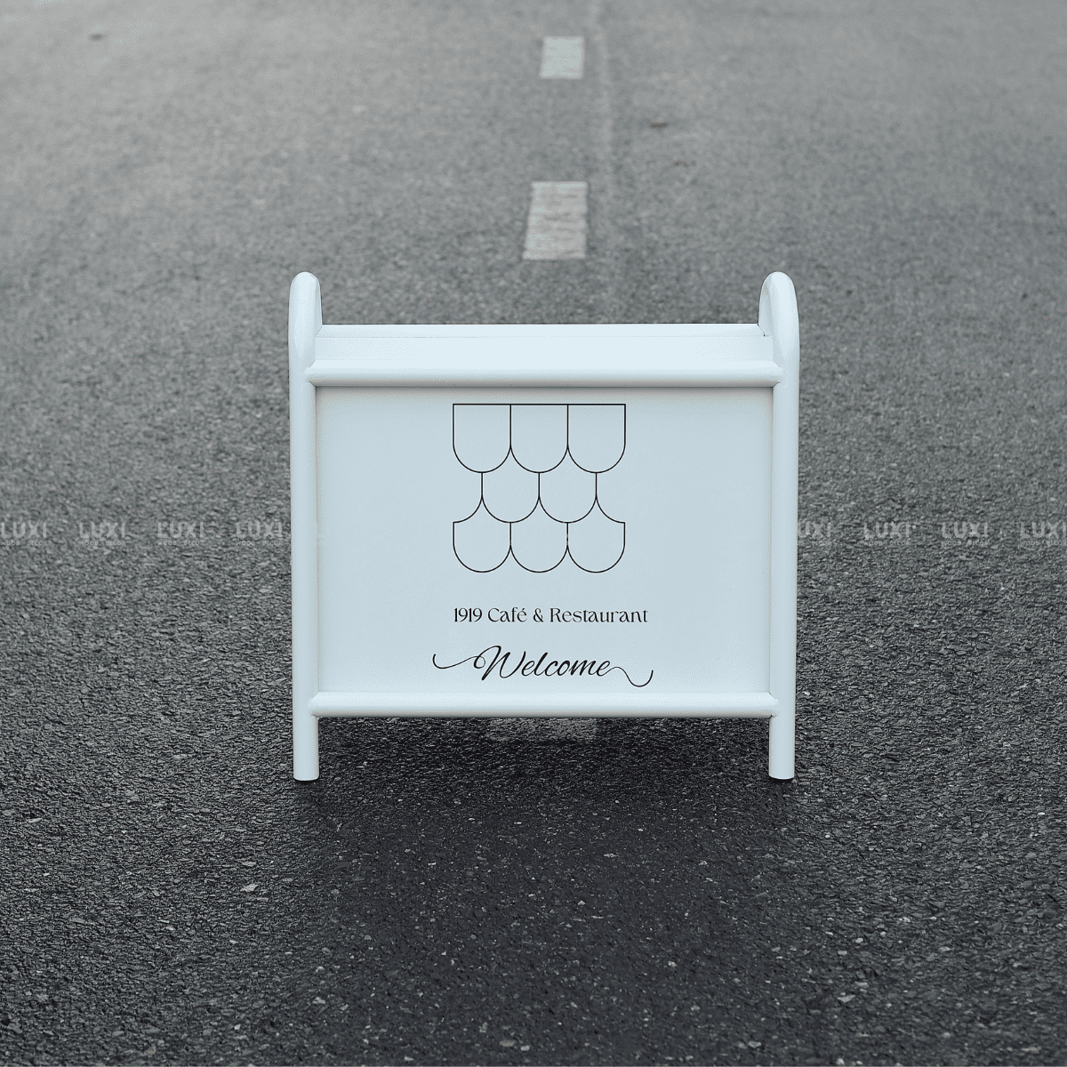 STANDEE SẮT (KT: 65.4X63.4 CM) - LUXI DECOR