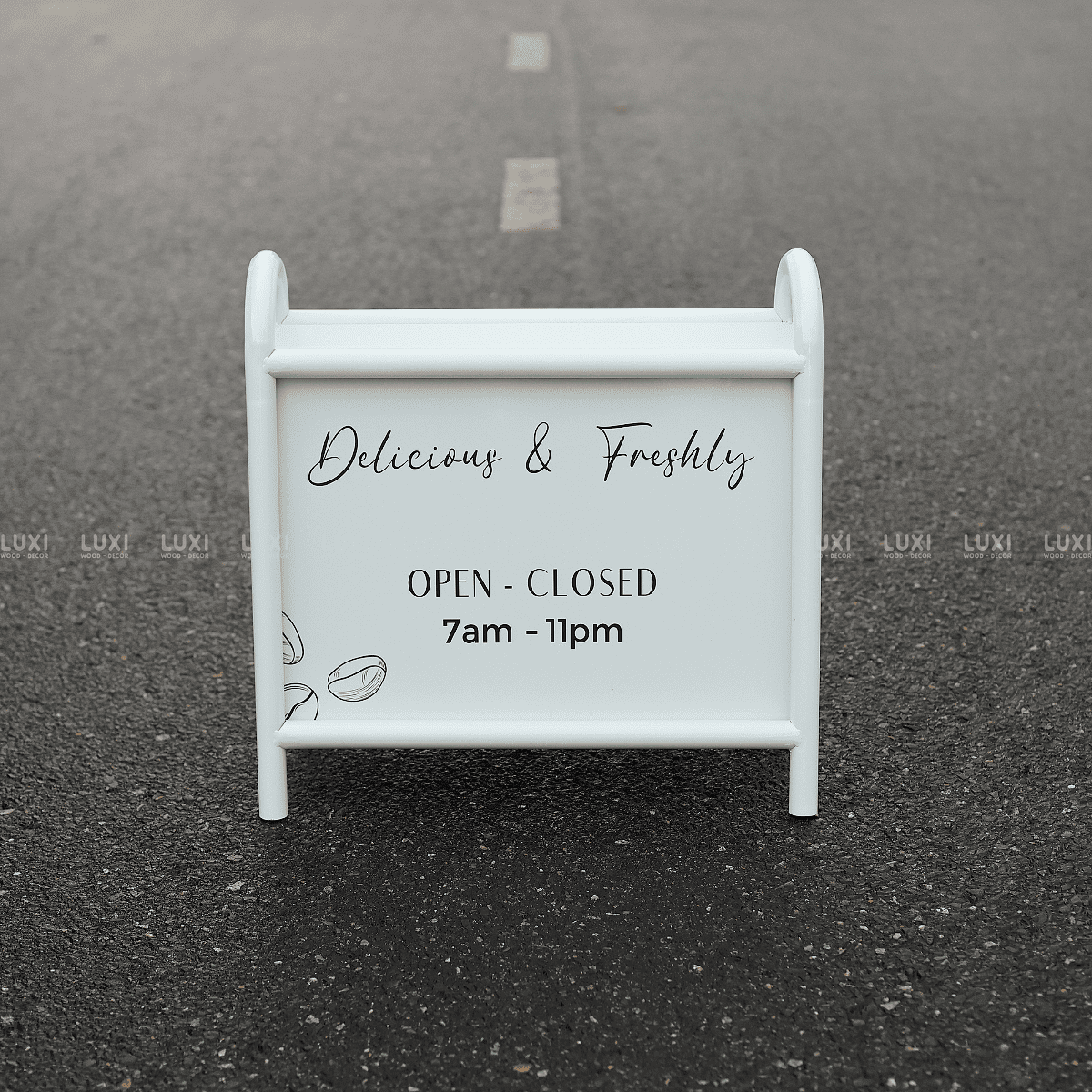 STANDEE SẮT (KT: 65.4X63.4 CM) - LUXI DECOR