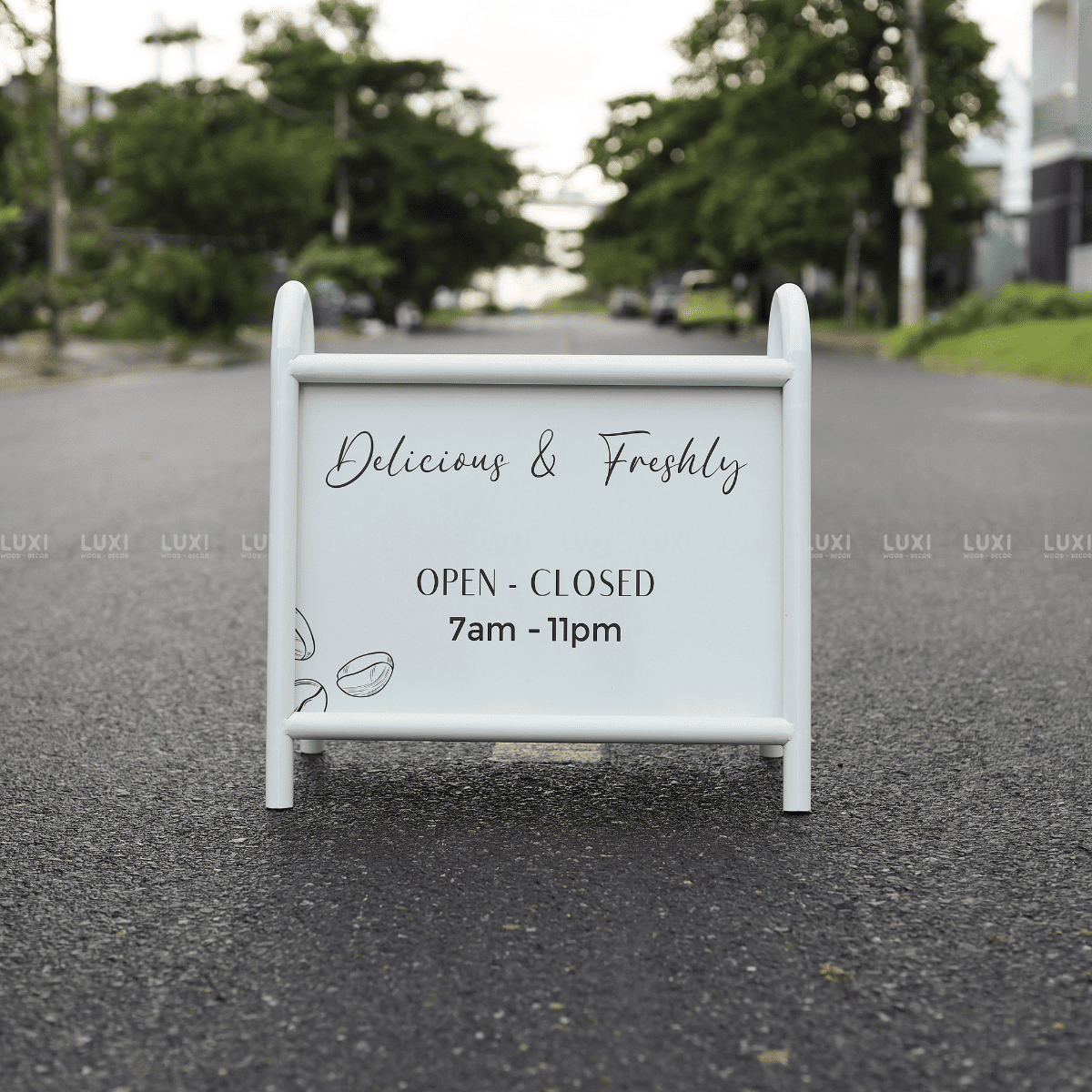 STANDEE SẮT (KT: 65.4X63.4 CM) - LUXI DECOR