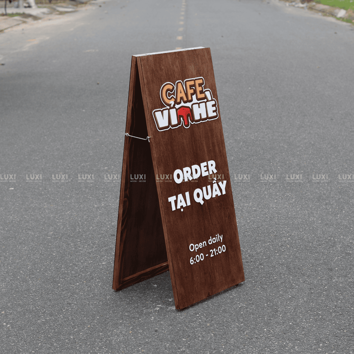 STANDEE GỖ 2 MẶT GIÁ RẺ TẠI XƯỞNG, MẪU ĐỘC ĐÁO - LUXI DECOR