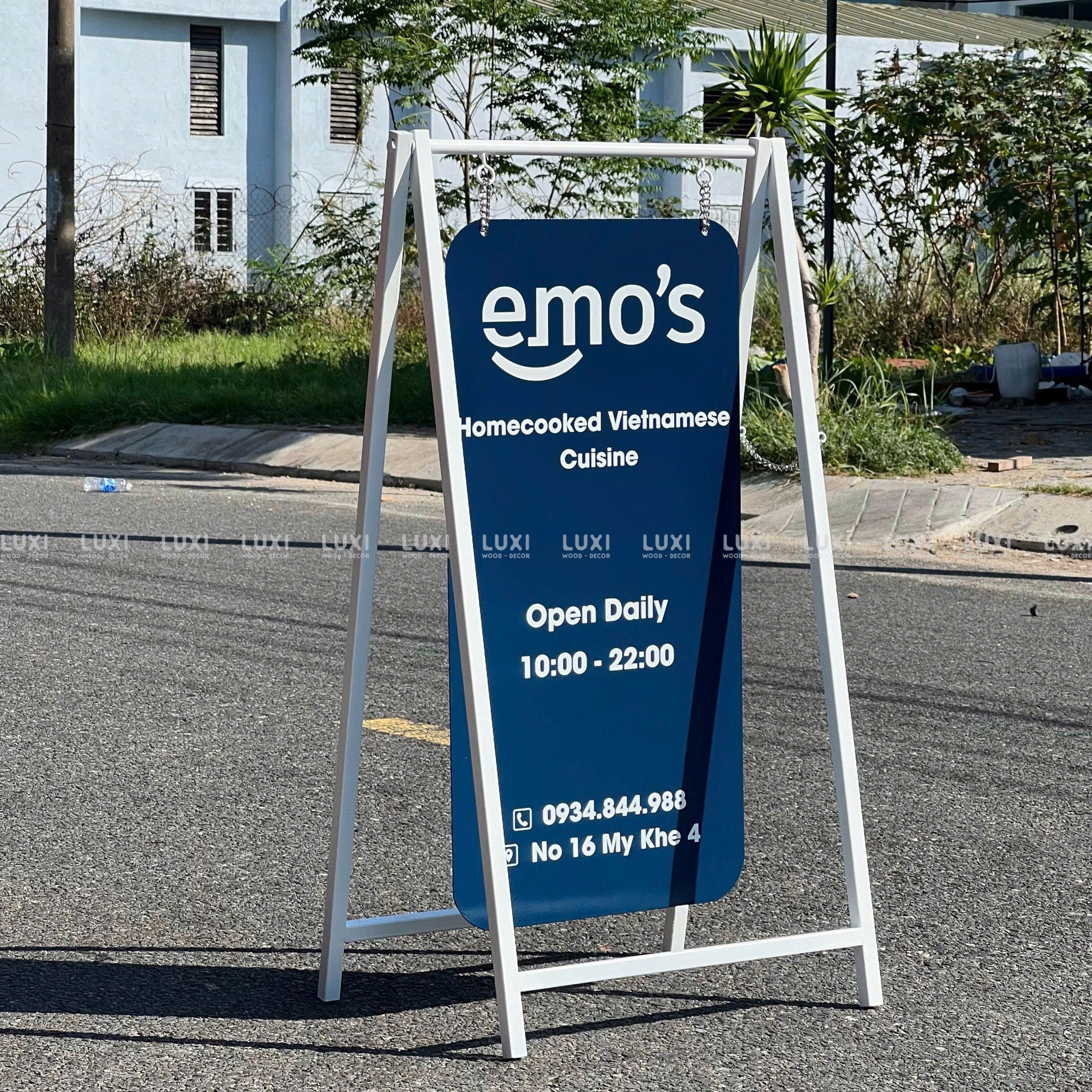 STANDEE SẮT CHỮ A TREO DECOR NHÀ HÀNG, QUÁN CÀ PHÊ - LUXI DECOR