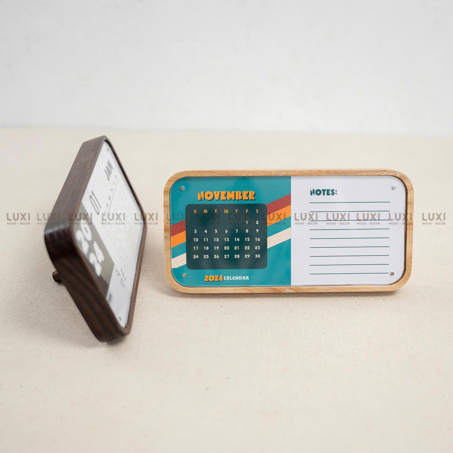 Bảng Quét Mã QR Để Bàn Khung Gỗ Sồi Nga Hút Nam Châm Kẹp Mica Chữ Nhật
