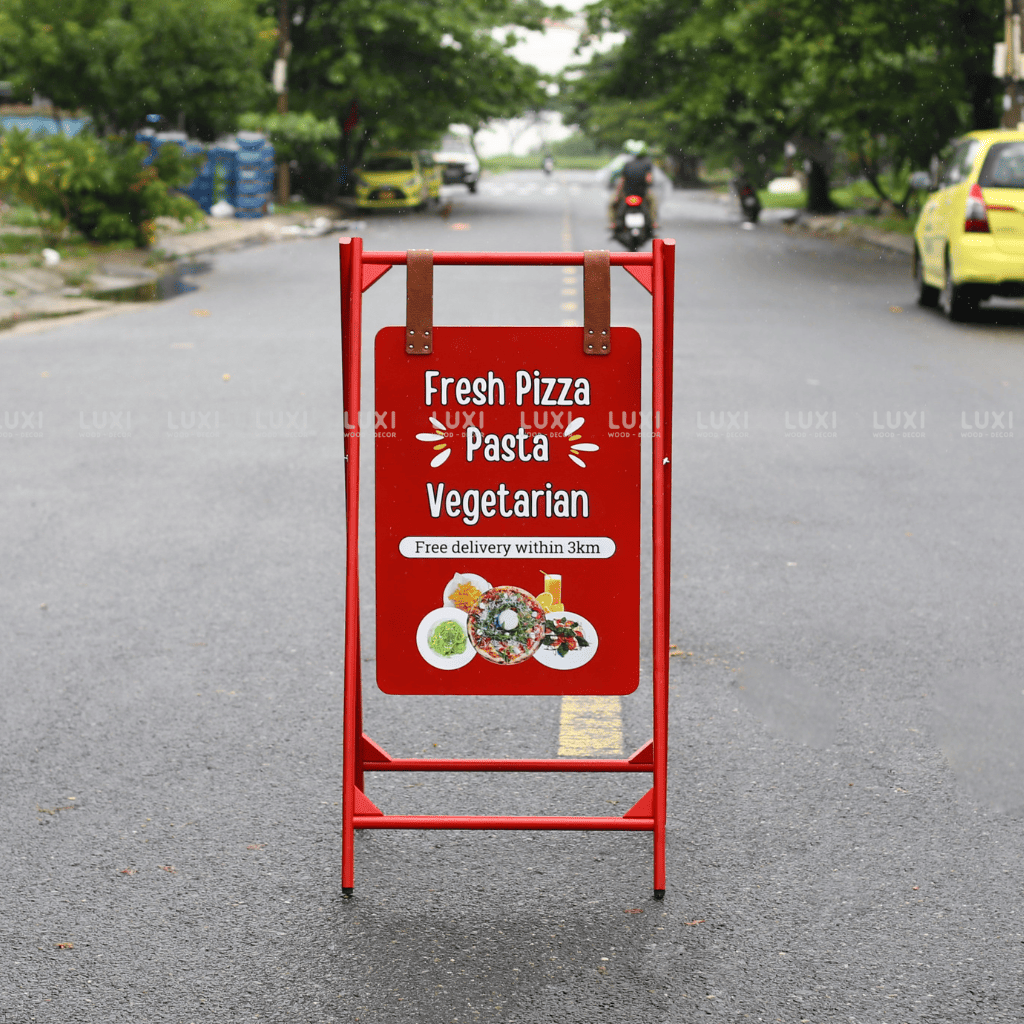 STANDEE QUAI DA IN THEO YÊU CẦU - LUXI DECOR