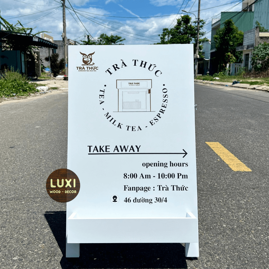 STANDEE IN MỘT MẶT CÓ KỆ TRỒNG HOA THÍCH HỢP MỌI KHÔNG GIAN - LUXI DECOR