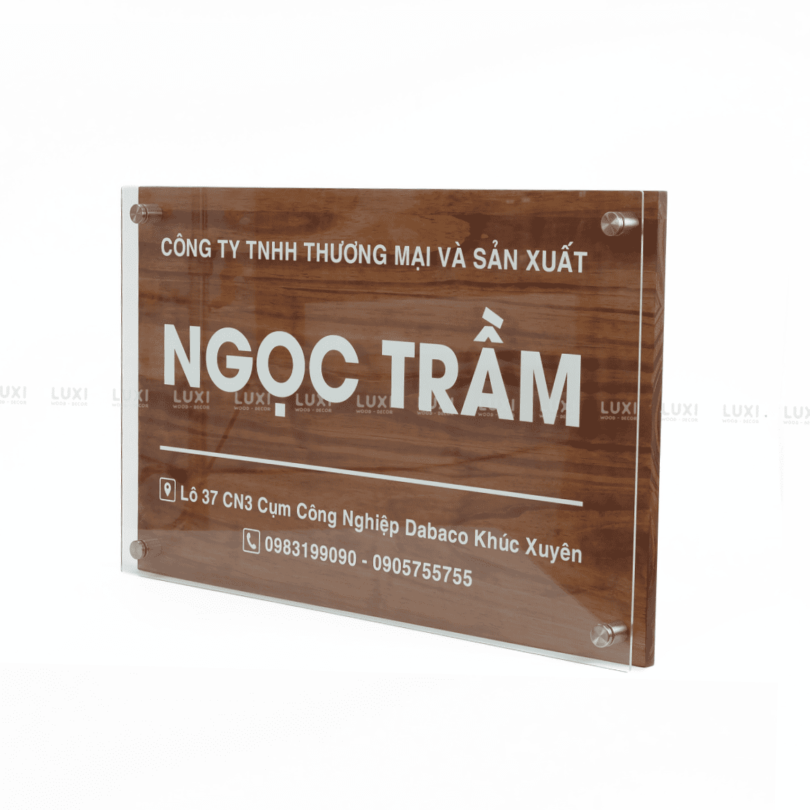 BẢNG HIỆU CÔNG TY MICA NỀN GỖ IN UV - LUXI DECOR.