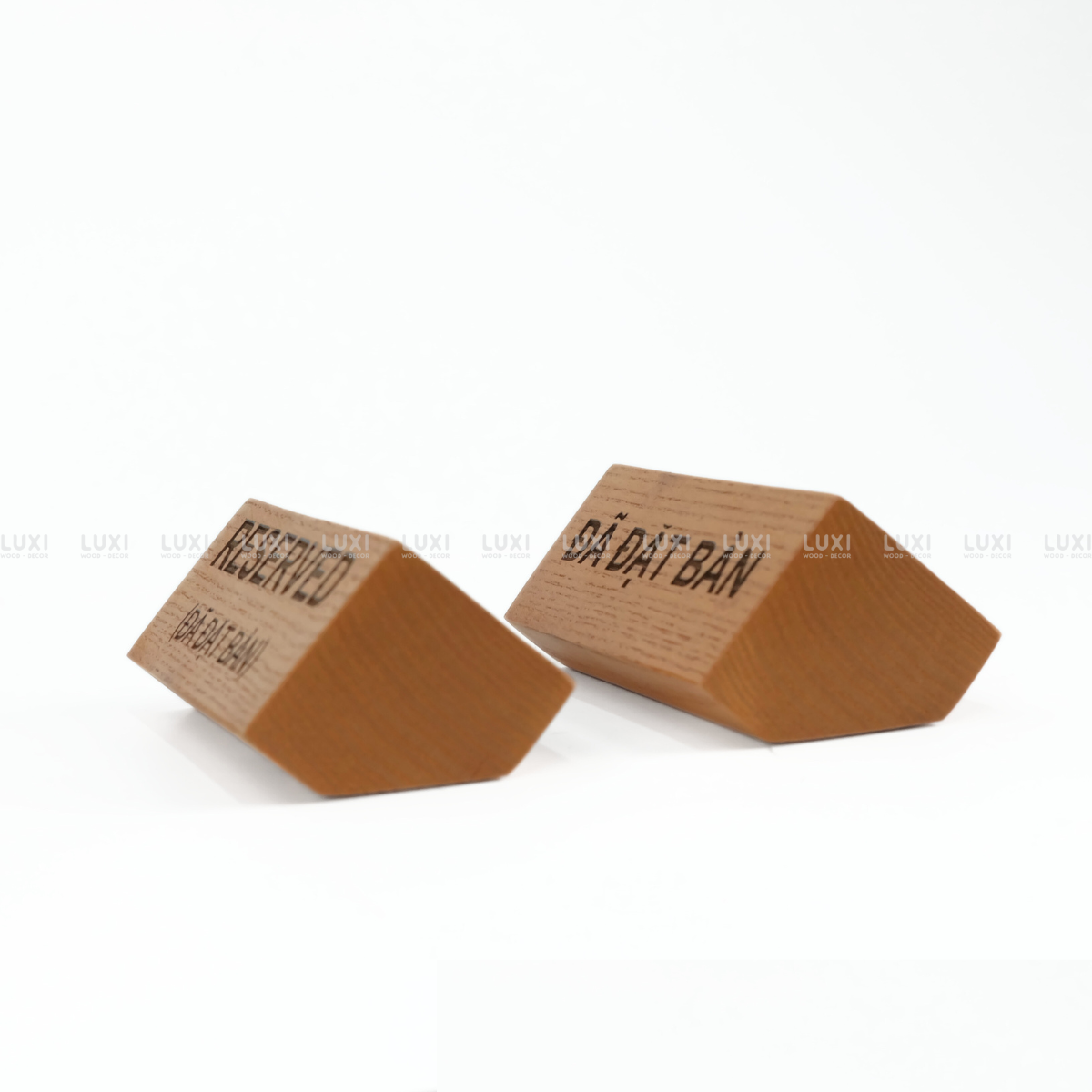 BẢNG GỖ ĐỂ BÀN RESERVED - LUXI DECOR