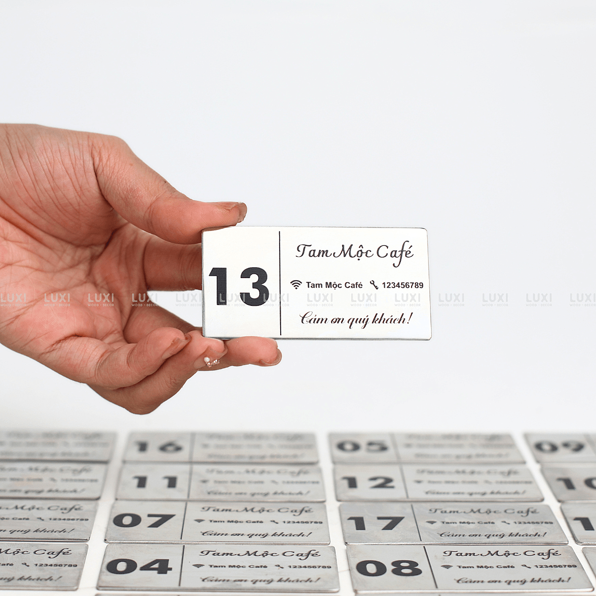 THẺ BÀN INOX DẸP CHỮ NHẬT [1 MẶT] - LUXI DECOR