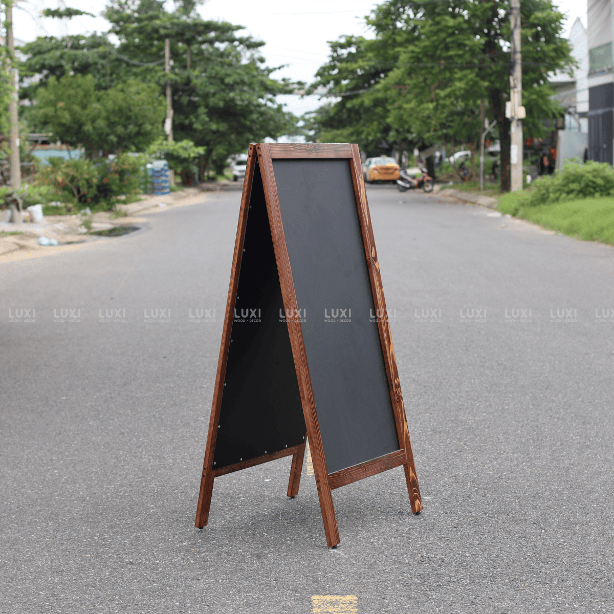 STANDEE BẢNG ĐEN - LUXI DECOR