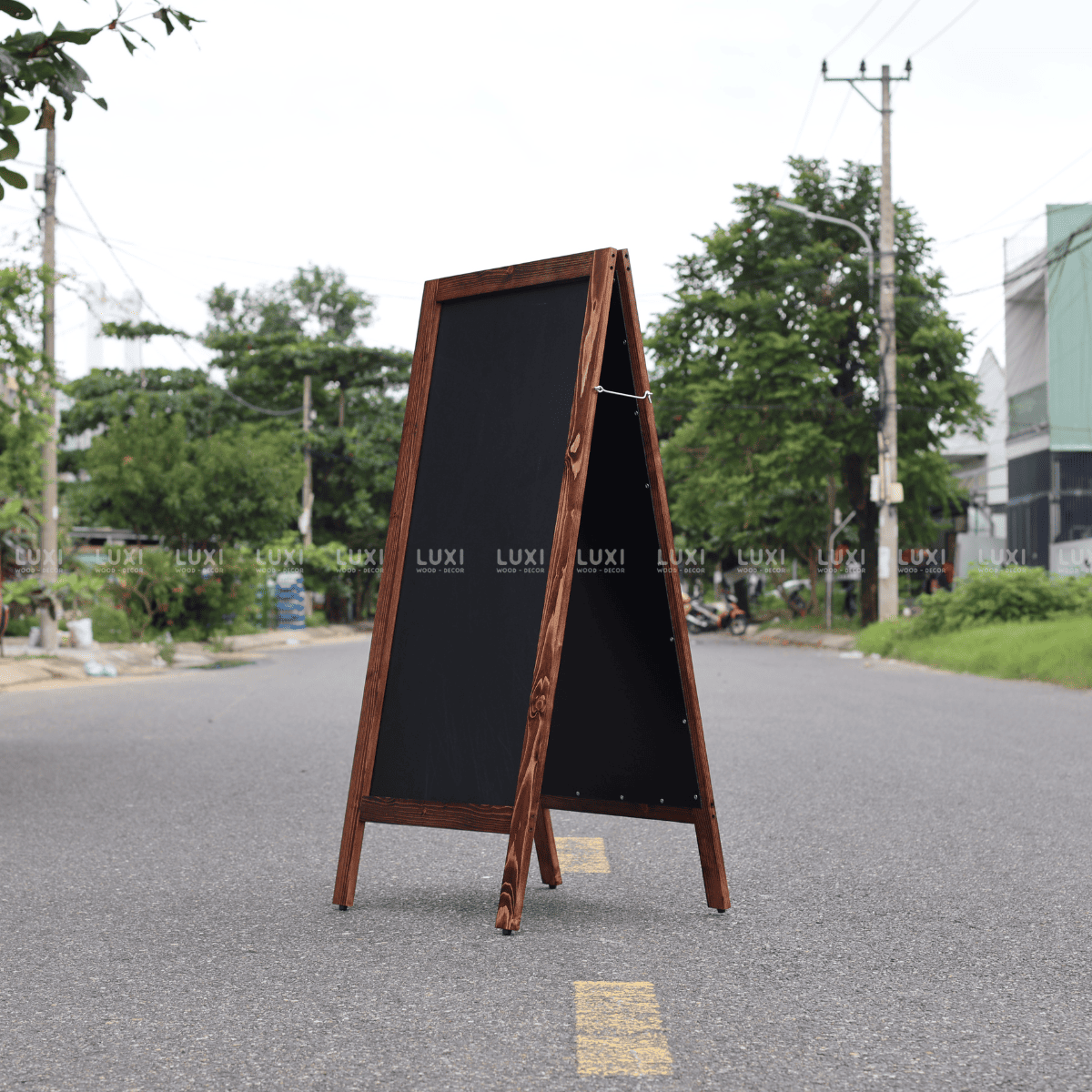STANDEE BẢNG ĐEN - LUXI DECOR