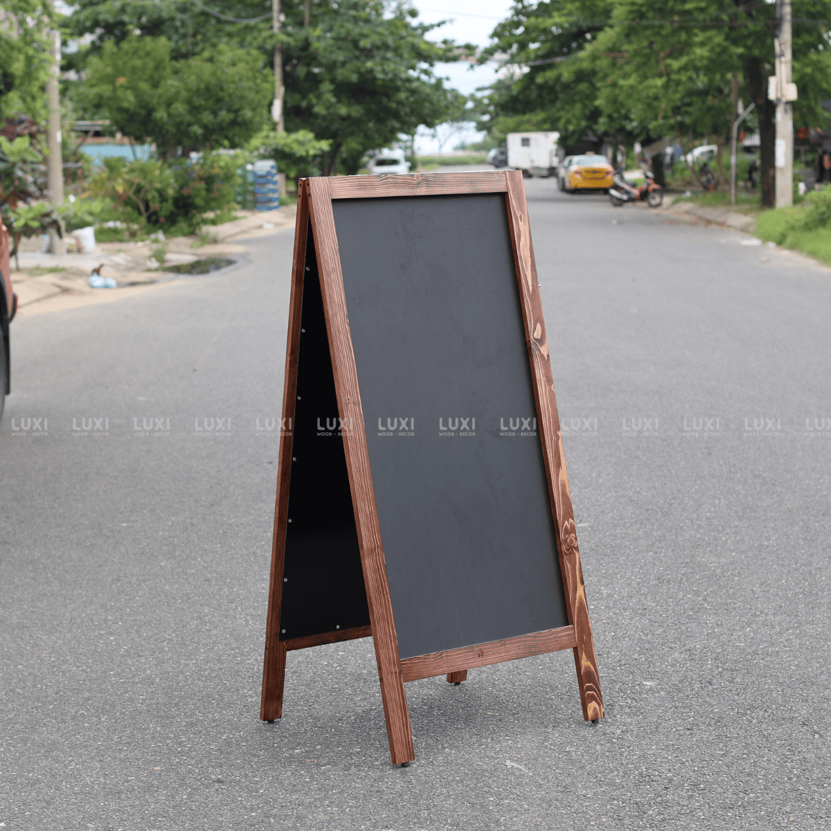 STANDEE BẢNG ĐEN - LUXI DECOR