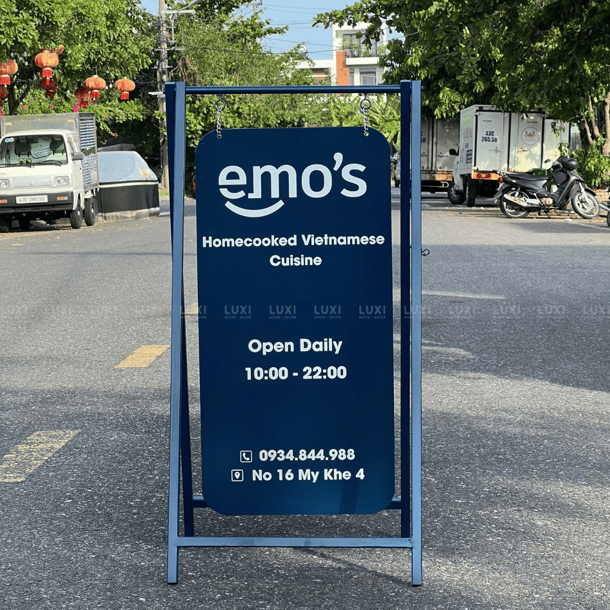 STANDEE SẮT CHỮ A TREO DECOR NHÀ HÀNG, QUÁN CÀ PHÊ - LUXI DECOR