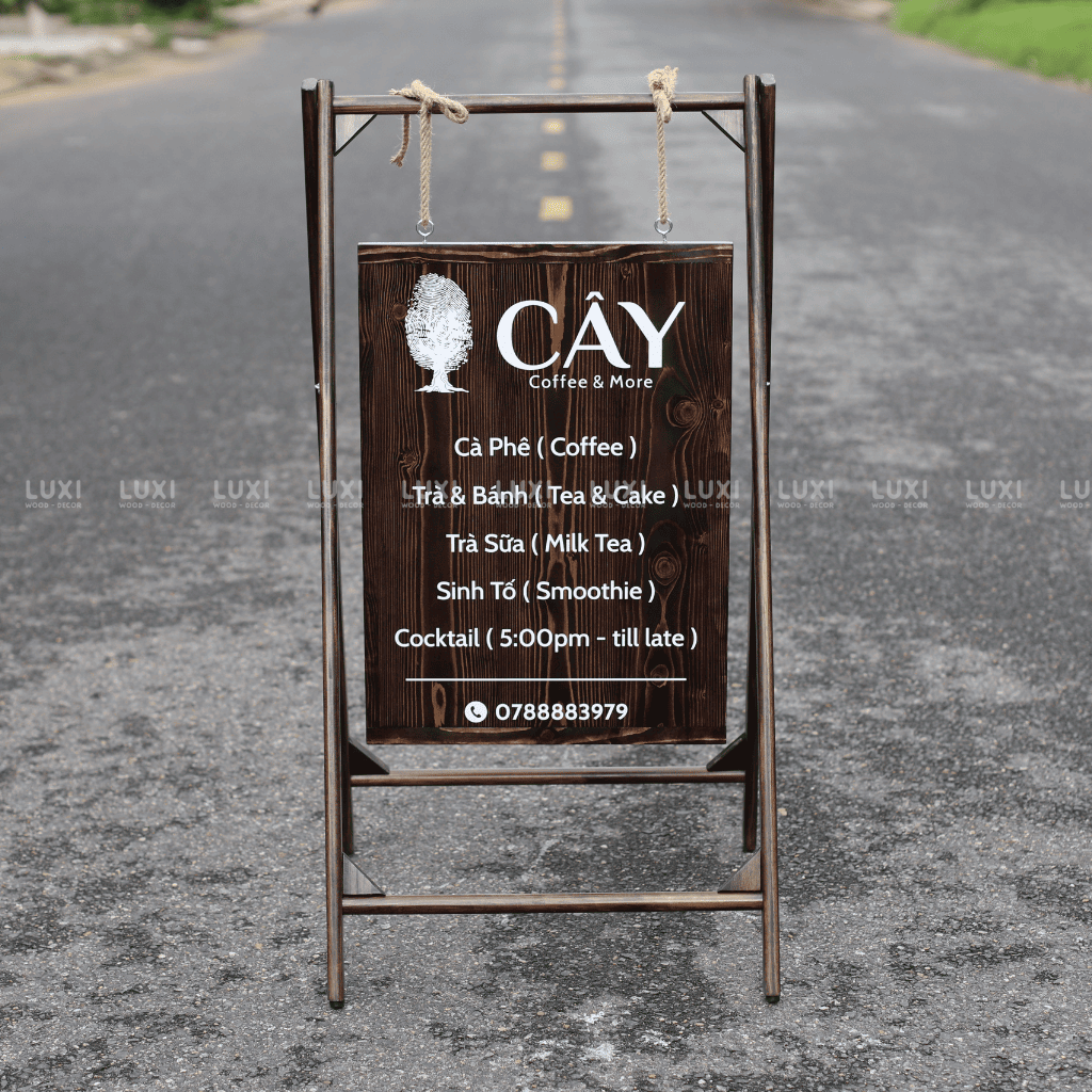 STANDEE GỖ GIÁ RẺ XƯỞNG SẢN XUẤT TRỰC TIẾP MẪU MÃ ĐỘC LẠ  1 MẶT- LUXI DECOR
