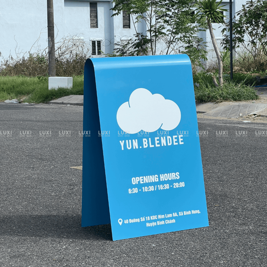 STANDEE SẮT CHỮ V NGƯỢC IN UV DECOR NHÀ HÀNG, QUÁN CÀ PHÊ - LUXI DECOR