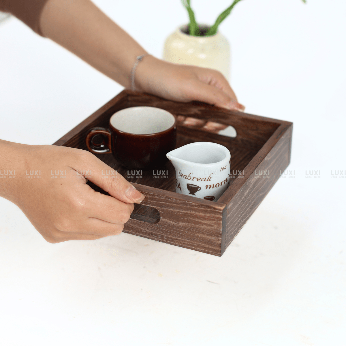 KHAY GỖ HÌNH VUÔNG - LUXI DECOR