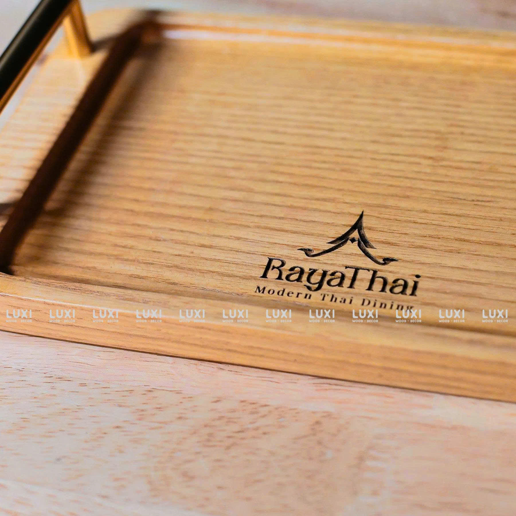 Khay Gỗ Phục Vụ Chữ Nhật Tay Cầm Kim Loại Sang Trọng Kết Hợp Khắc Logo Theo Yêu Cầu