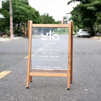 STANDEE MICA SANG TRỌNG, CHẤT LIỆU MICA ĐÀI LOAN DÀY DẶN, BỀN ĐẸP - LUXI DECOR