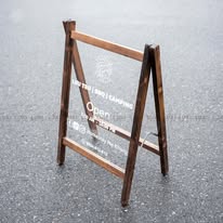 STANDEE MICA SANG TRỌNG, CHẤT LIỆU MICA ĐÀI LOAN DÀY DẶN, BỀN ĐẸP - LUXI DECOR