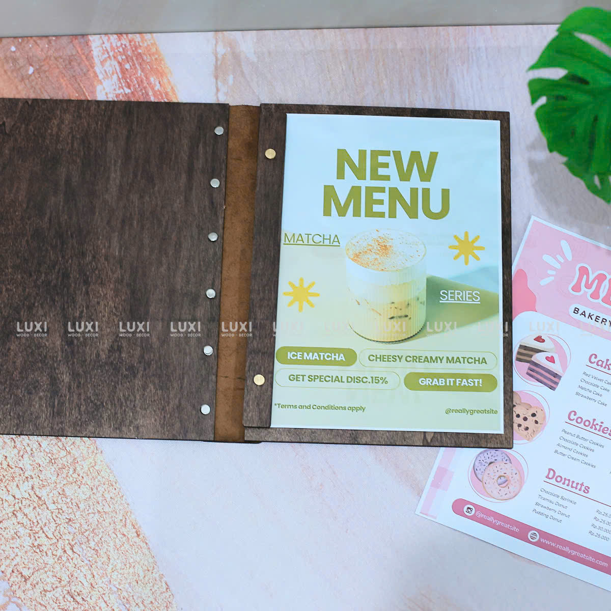 Menu Gỗ Vít Đồng Kết Hợp Da Bò - Luxi Decor