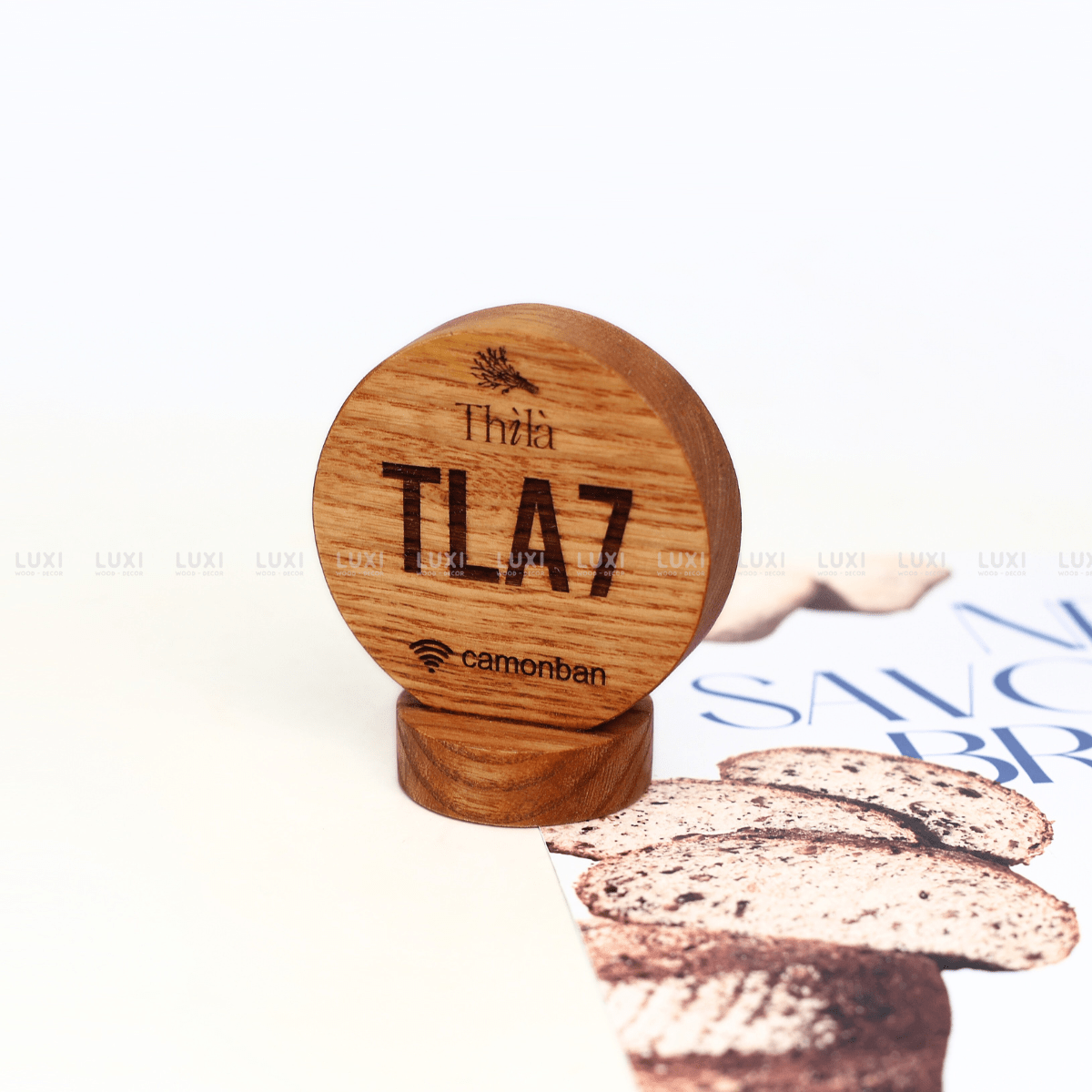 THẺ BÀN GỖ TRÒN - LUXI DECOR