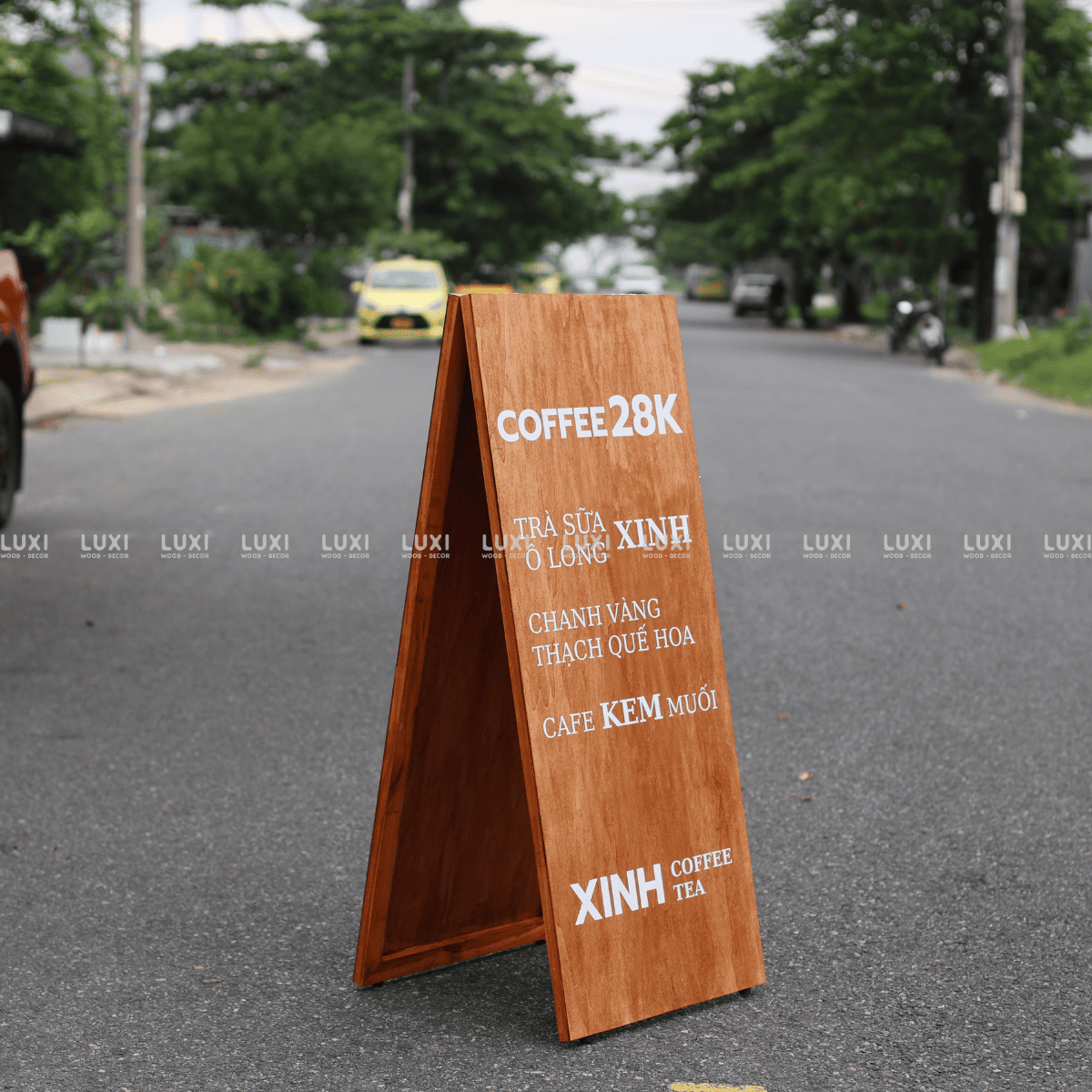 STANDEE GỖ 2 MẶT GIÁ RẺ TẠI XƯỞNG, MẪU ĐỘC ĐÁO - LUXI DECOR