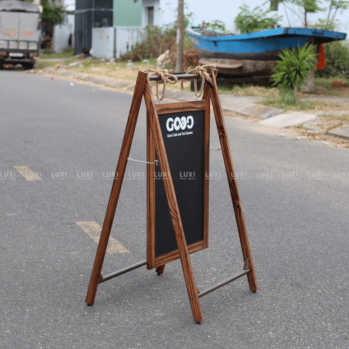 STANDEE VIẾT PHẤN ĐỘC ĐÁO, IN TÊN THƯƠNG HIỆU - LUXI DECOR