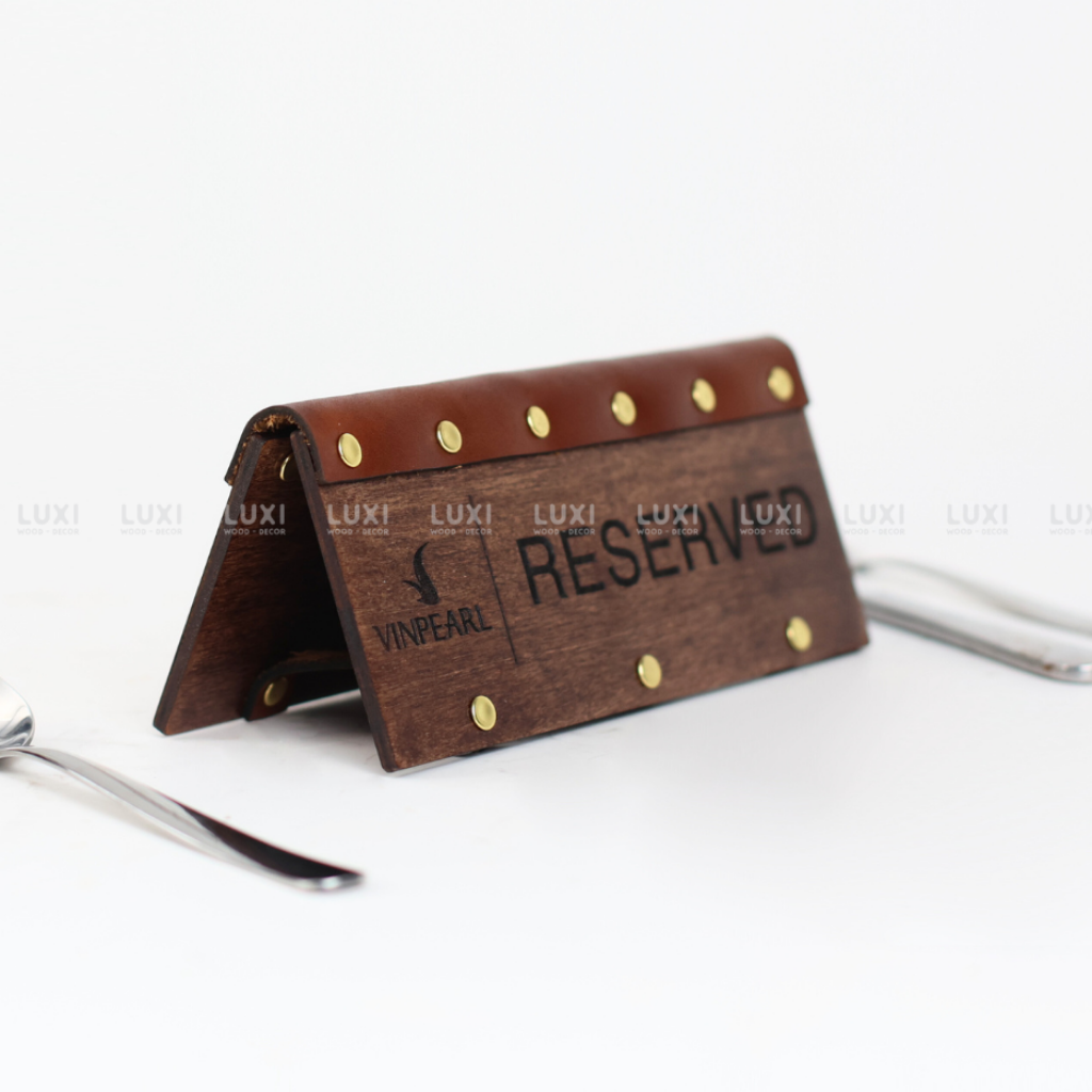 Bảng Trang Trí Reversed Quai Da - Đã Đặt Bàn - Khắc Logo Theo Yêu Cầu - LUXI DECOR